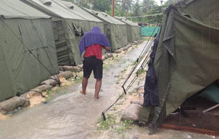 New shocking photos from Manus Island
